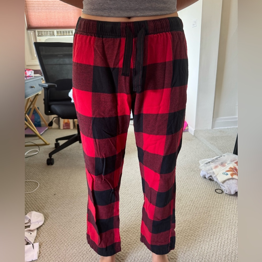 Old navy XS red and black pajama pants